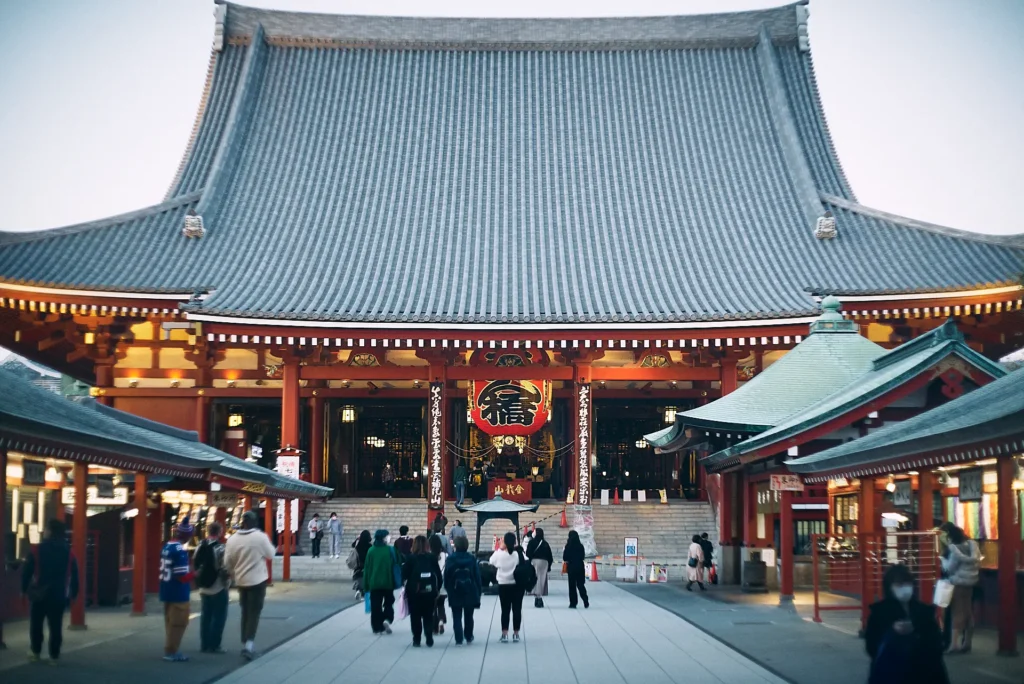 아사쿠사 센소지의 대표 건축물 전경