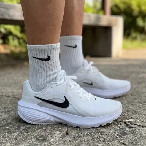 10.나이키 DNST 화이트
