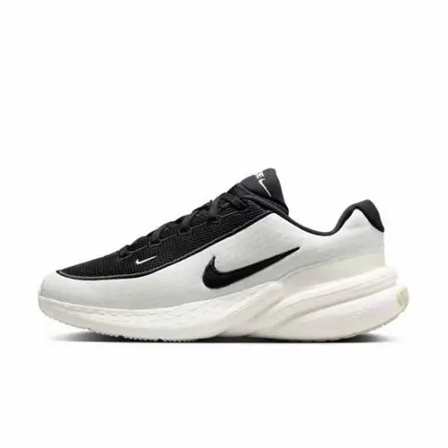 5.나이키 UPLIFT SC
