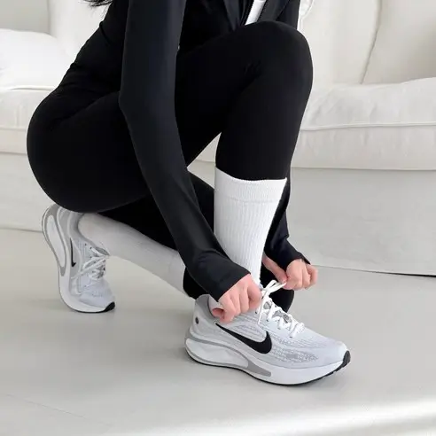 나이키 런닝화 가성비 추천 Best10-7. (NIKE 국내정품) 나이키 저니 런 런닝화