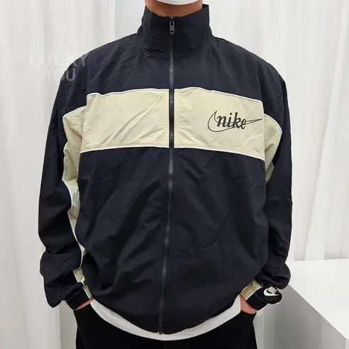 2. 나이키 남성 스포츠 재킷 바람막이 점퍼 ☁️